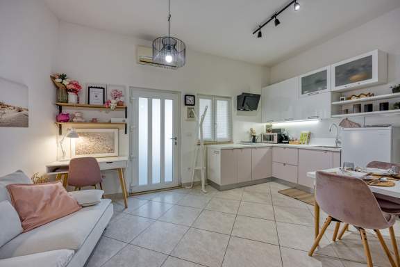 Studio apartment Riva